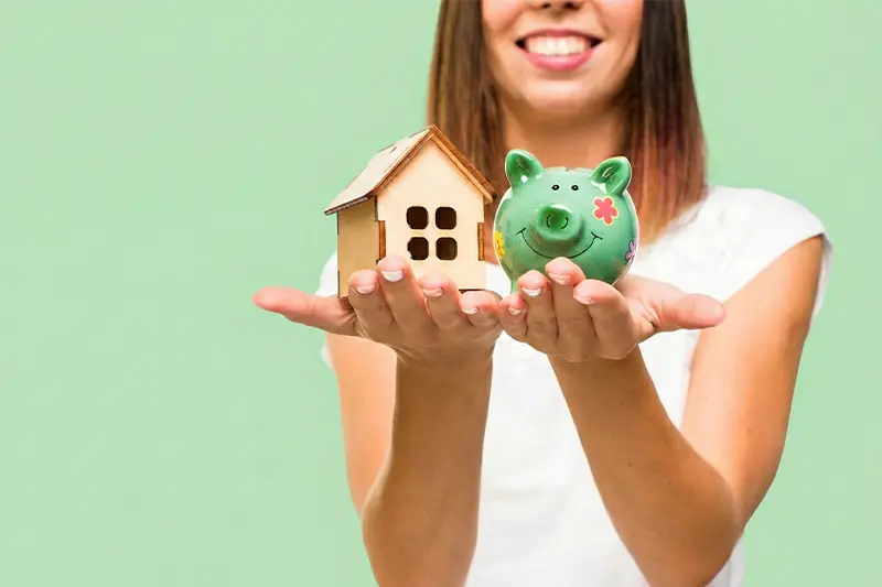 Família na frente da casa nova